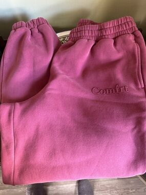 Comfrt Maroon Jogger Sweatpants